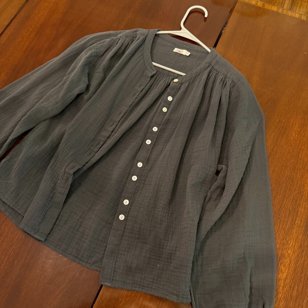 Women’s Button-Front Gauze Blouse - Charcoal